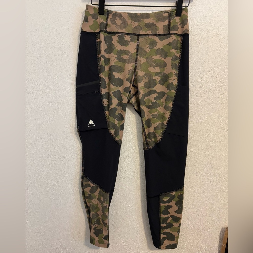 Burton Multipath Utility Leggings in Black and Camo, Size Small